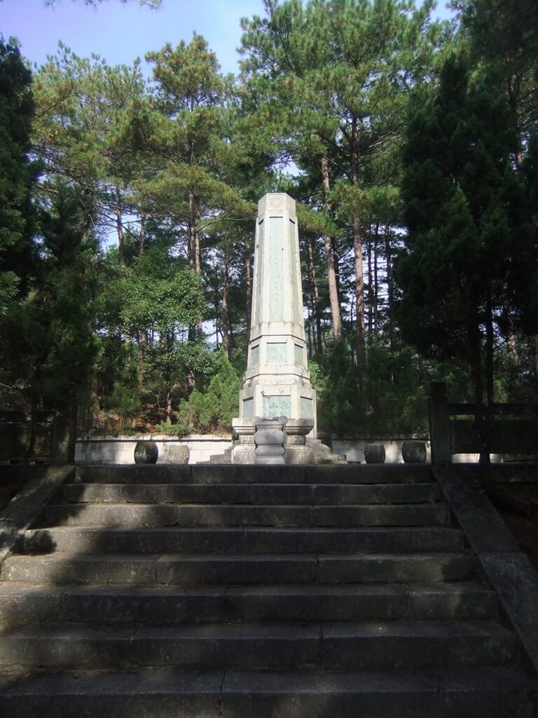 陆军第74军抗日阵亡将士纪念塔